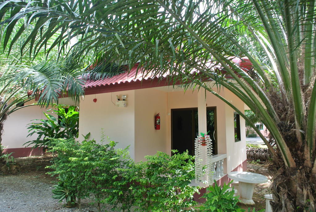 Ban Tha Khun Bantatuk Resort & Restaurant מראה חיצוני תמונה