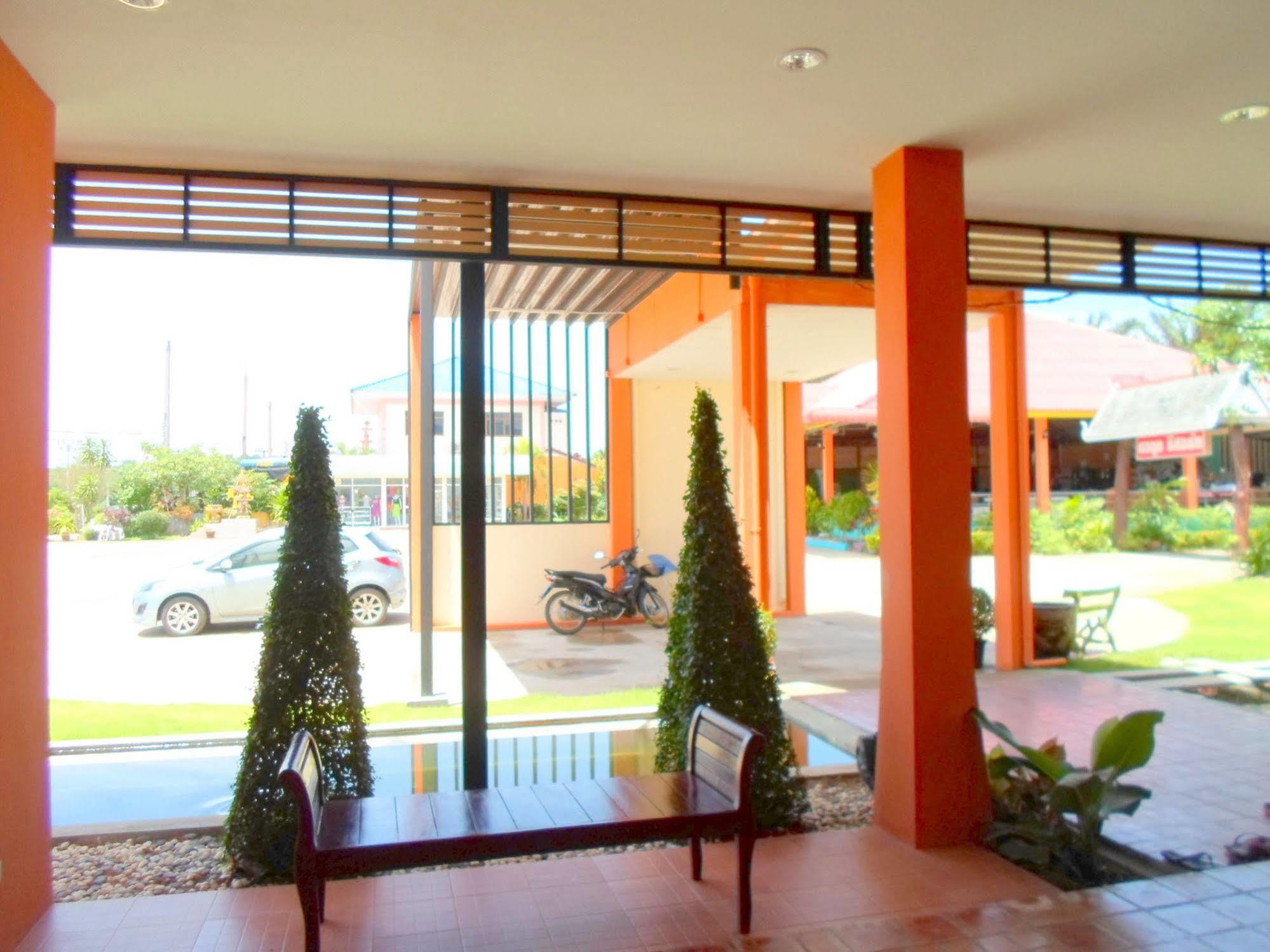 Ban Tha Khun Bantatuk Resort & Restaurant מראה חיצוני תמונה