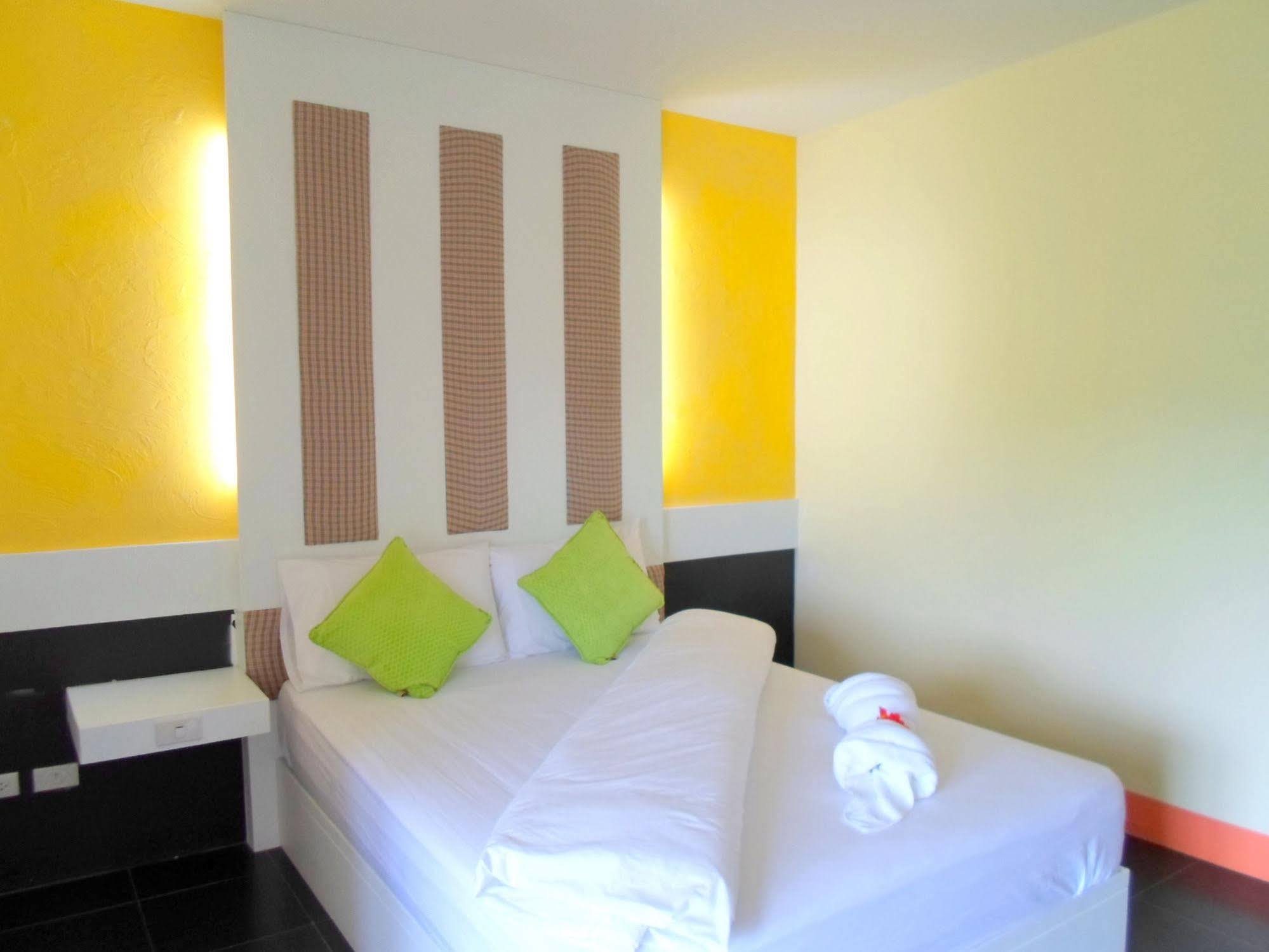 Ban Tha Khun Bantatuk Resort & Restaurant מראה חיצוני תמונה