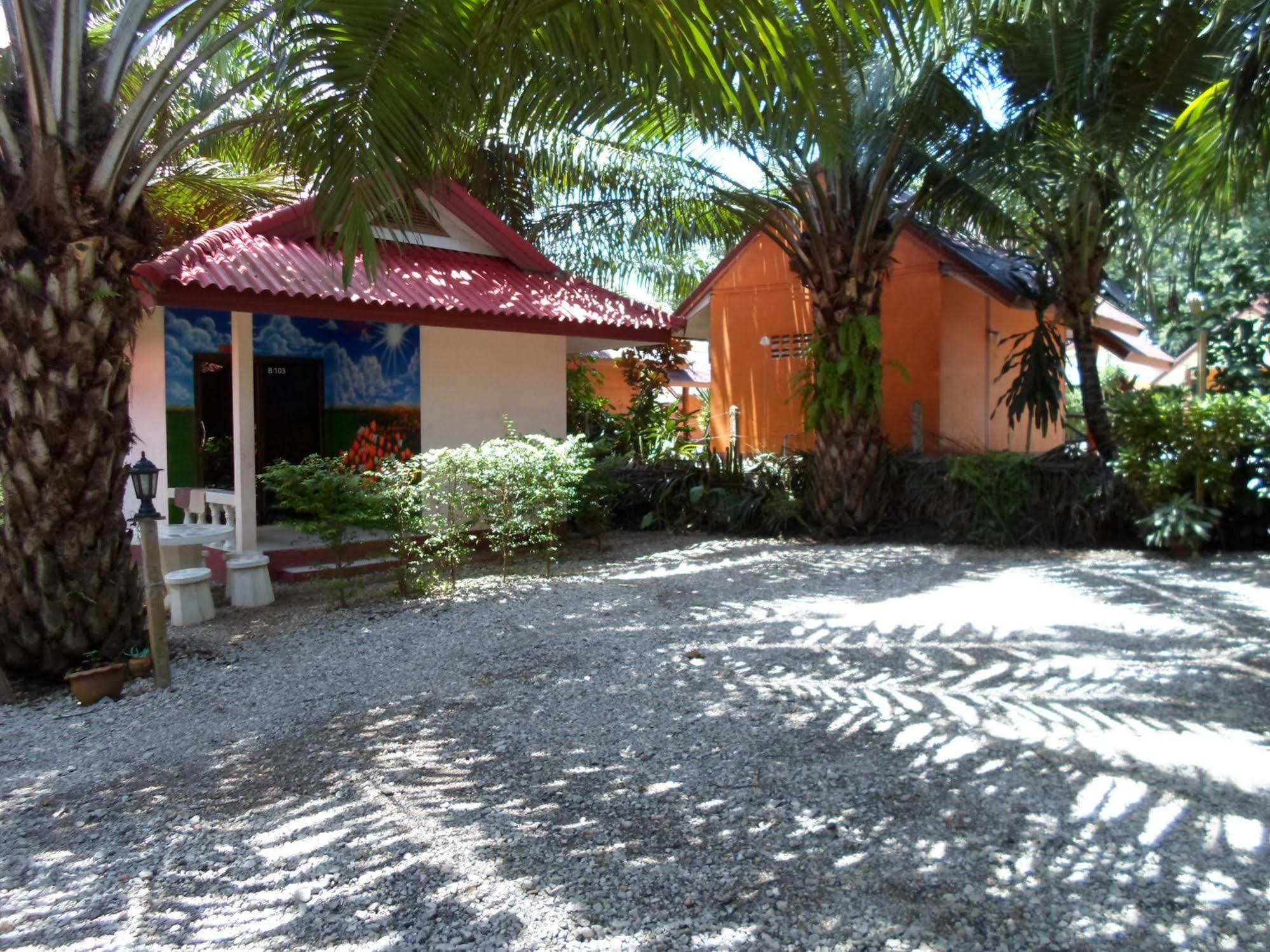 Ban Tha Khun Bantatuk Resort & Restaurant מראה חיצוני תמונה