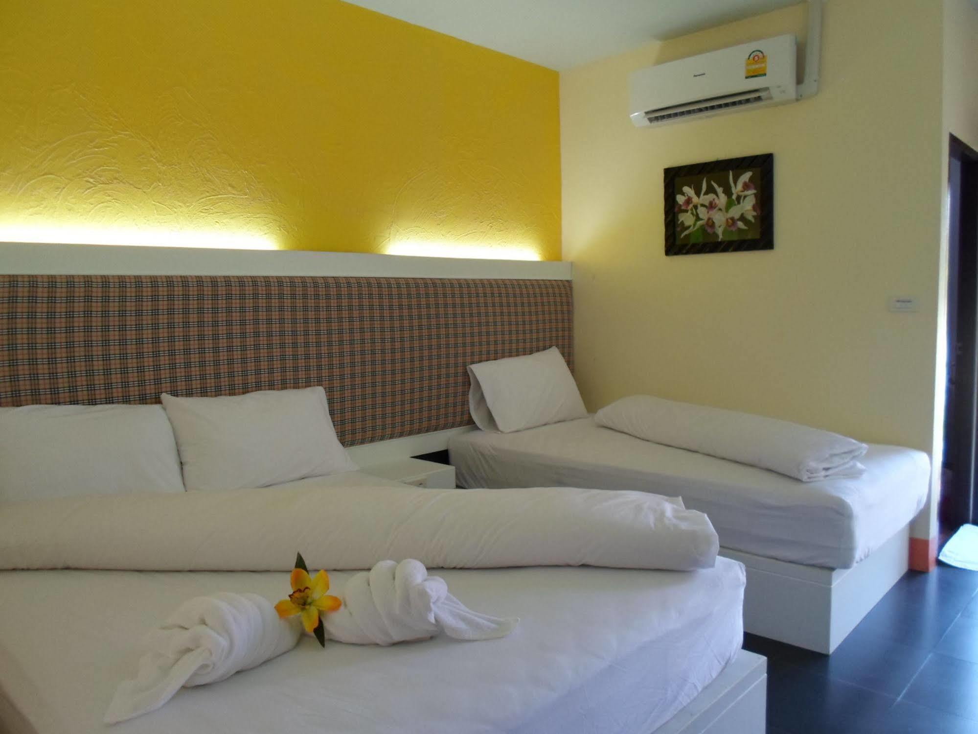Ban Tha Khun Bantatuk Resort & Restaurant מראה חיצוני תמונה