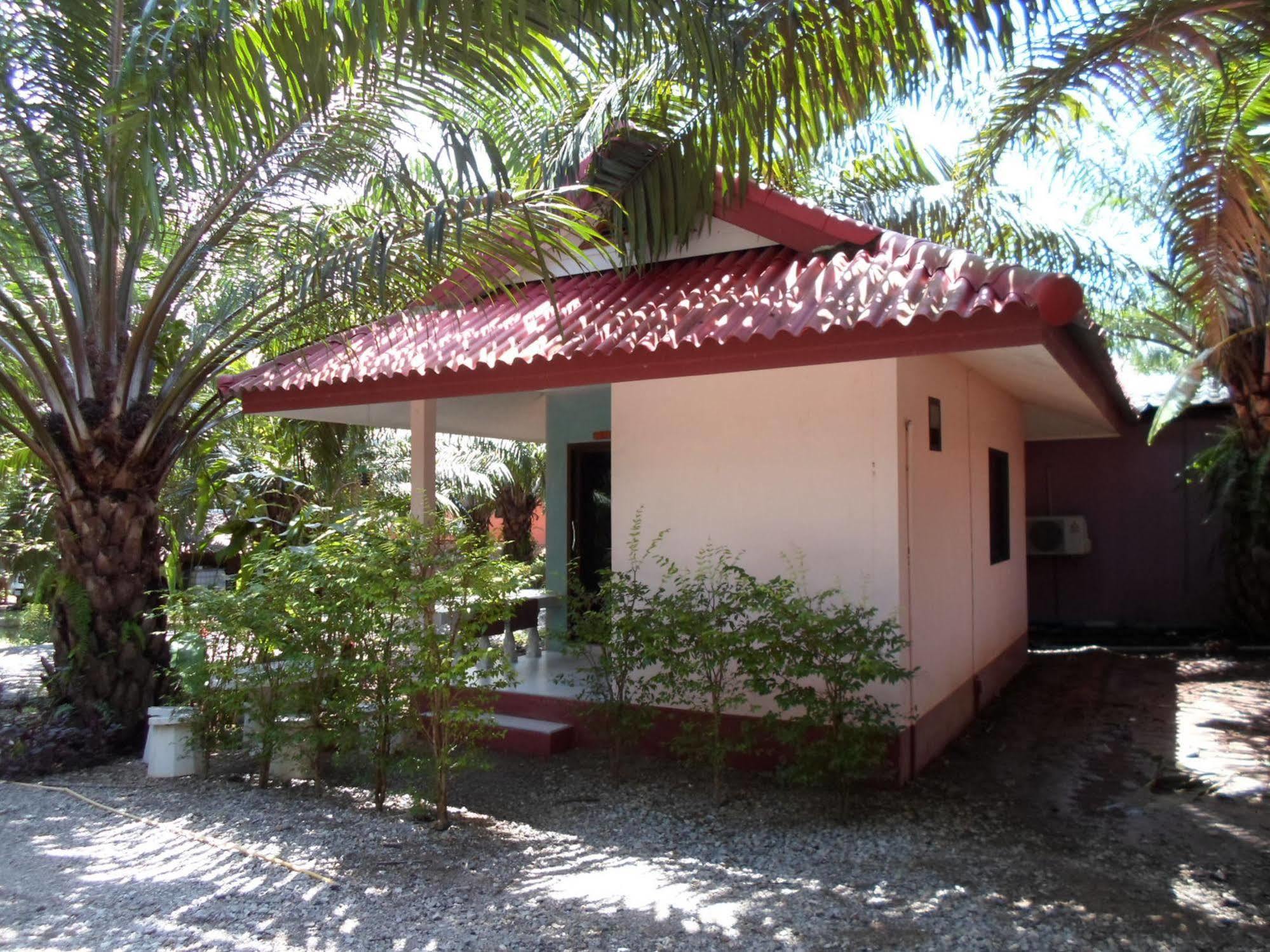 Ban Tha Khun Bantatuk Resort & Restaurant מראה חיצוני תמונה